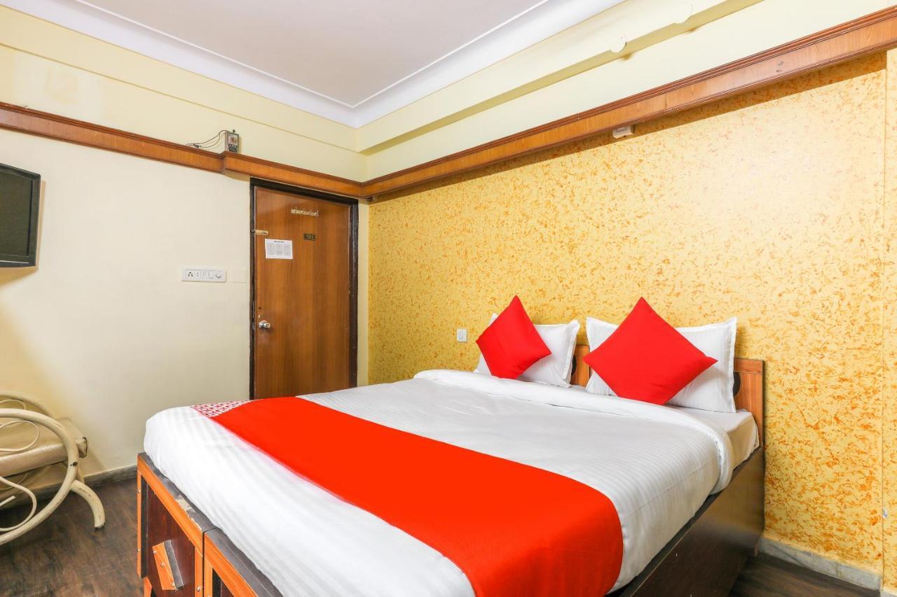 Oyo 62194 Pleasure Palace Hotel 3*